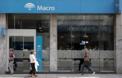 Las entidades afectadas son Banco Macro, Santander Río, Standard Bank, Itaú, Columbia, Comafi, Galicia, Saenz, Supervielle, Caja de Crédito Cuenca, Compañía Financiera Argentina, Metrópolis, Cordial, Patagonia, Credicoop, Banco Ciudad y Piano, entre otras. EFE/Archivo