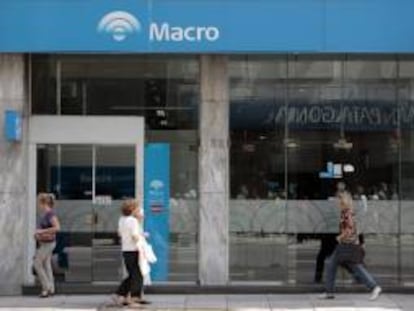 Las entidades afectadas son Banco Macro, Santander Río, Standard Bank, Itaú, Columbia, Comafi, Galicia, Saenz, Supervielle, Caja de Crédito Cuenca, Compañía Financiera Argentina, Metrópolis, Cordial, Patagonia, Credicoop, Banco Ciudad y Piano, entre otras. EFE/Archivo