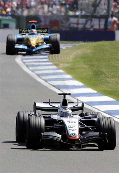 Juan Pablo Montoya, por delante de Fernando Alonso.