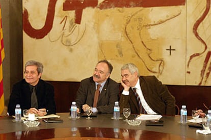 Los líderes del tripartito catalán, Joan Saura, Josep Lluís Carod y Pasqual Maragall, de izquierda a derecha.