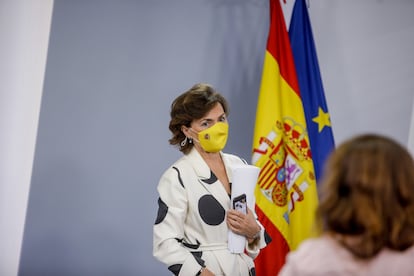 La vicepresidenta primera del Gobierno, Carmen Calvo, tras su comparecencia posterior al Consejo de Ministros este martes en la Moncloa.