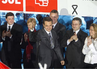 Zapatero celebra la victoria