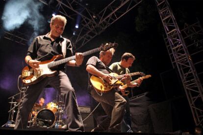 El cantante de Hombres G, David Summers, durante su actuación en la primera jornada de las fiestas de La Paloma.