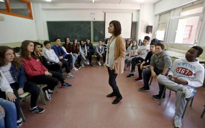 Taller de la Fundación Anar contra el acoso escolar en el IES Vega del Jarama, en San Fernando de Henares.