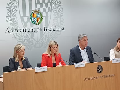 Xavier García Albiol y su equipo de gobierno en el Ayuntamiento de Badalona este lunes.