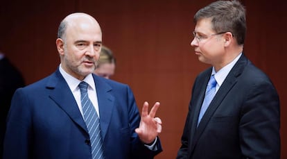 Pierre Moscovici y Valdis Dombrovskis