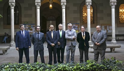 Els candidats a rector de la UB (d'esq. a dta.), Màrius Rubiralta, Joan Guàrdia, David Vallespin, Joan Elias, Rafael Franco, Norbert Bilbeny I Eduardo L. Mariño.