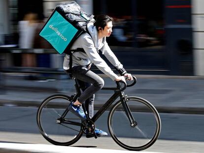 Uber, Glovo y Deliveroo proponen al Gobierno una nueva normativa laboral