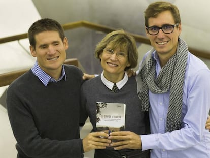 Sergio, Mari Ros y Juanma, en la presentación de 'La sonrisa verdadera', este jueves en el Museo Caixa Forum.
