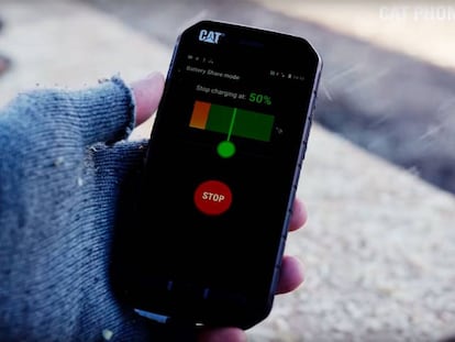 Caterpillar lanza dos nuevos móviles ultra resistentes