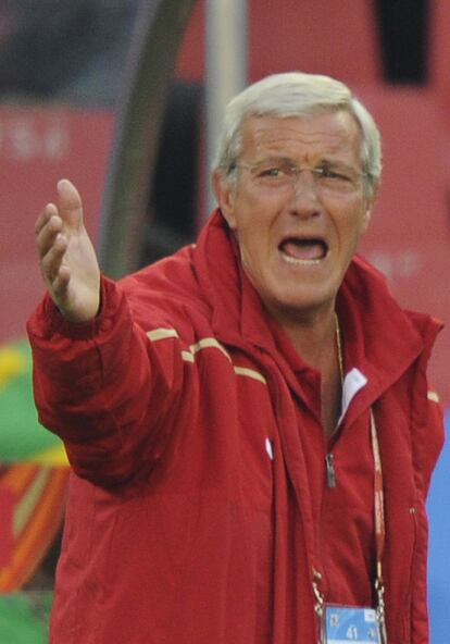 Marcello Lippi, el director técnico de Italia, necesita el triunfo o un empate para que su selección pase a octavos siempre que se produzca también un empate en el otro partido entre Paraguay y Nueva Zelanda