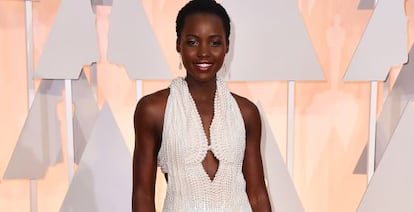 Lupita Nyong'o, con el traje que lució en los Oscar y que robaron.