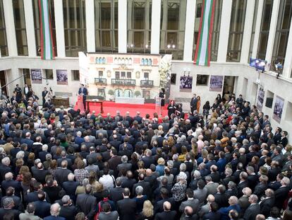 El pasado año, como recoge la fotografía, se celebró en la sede de la Presidencia del Gobierno vasco el 30º aniversario del Estatuto de Gernika.