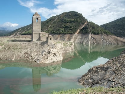 Panorámica del embalse de Mediano, en la provincia de Huesca, al 13% de su capacidad, el pasado 14 de septiembre.