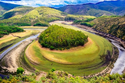 El meandro del río Alagón, conocido como el meandro el Melero, en Las Hurdes (Extremadura).