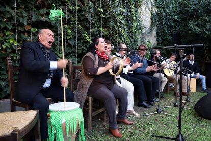 Grupo gaditano cantando villancicos en Jerez de la Frontera.