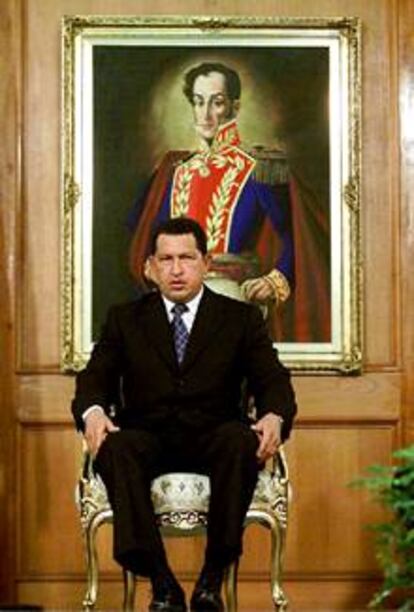 El presidente de Venezuela, Huga Chávez, durante el acto de instalación de la Comisión  Presidencial para el Diálogo Nacional.