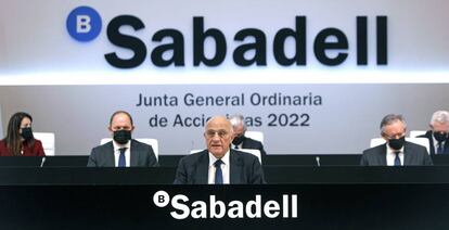 El presidente de Banco Sabadell, Josep Oliú, en junta de accionistas.