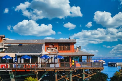 Una de las tiendas en el  el Fisherman’s Monterey Wharf de Monterrey, en California (EE UU).