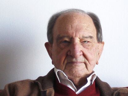 Nicolás Sánchez Albornoz, en su casa de Madrid.