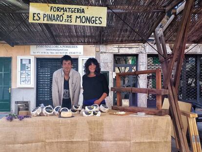 Francisca Sitges i Miquel Vilallonga, de la formatgeria Es Pinar de ses Monges. 