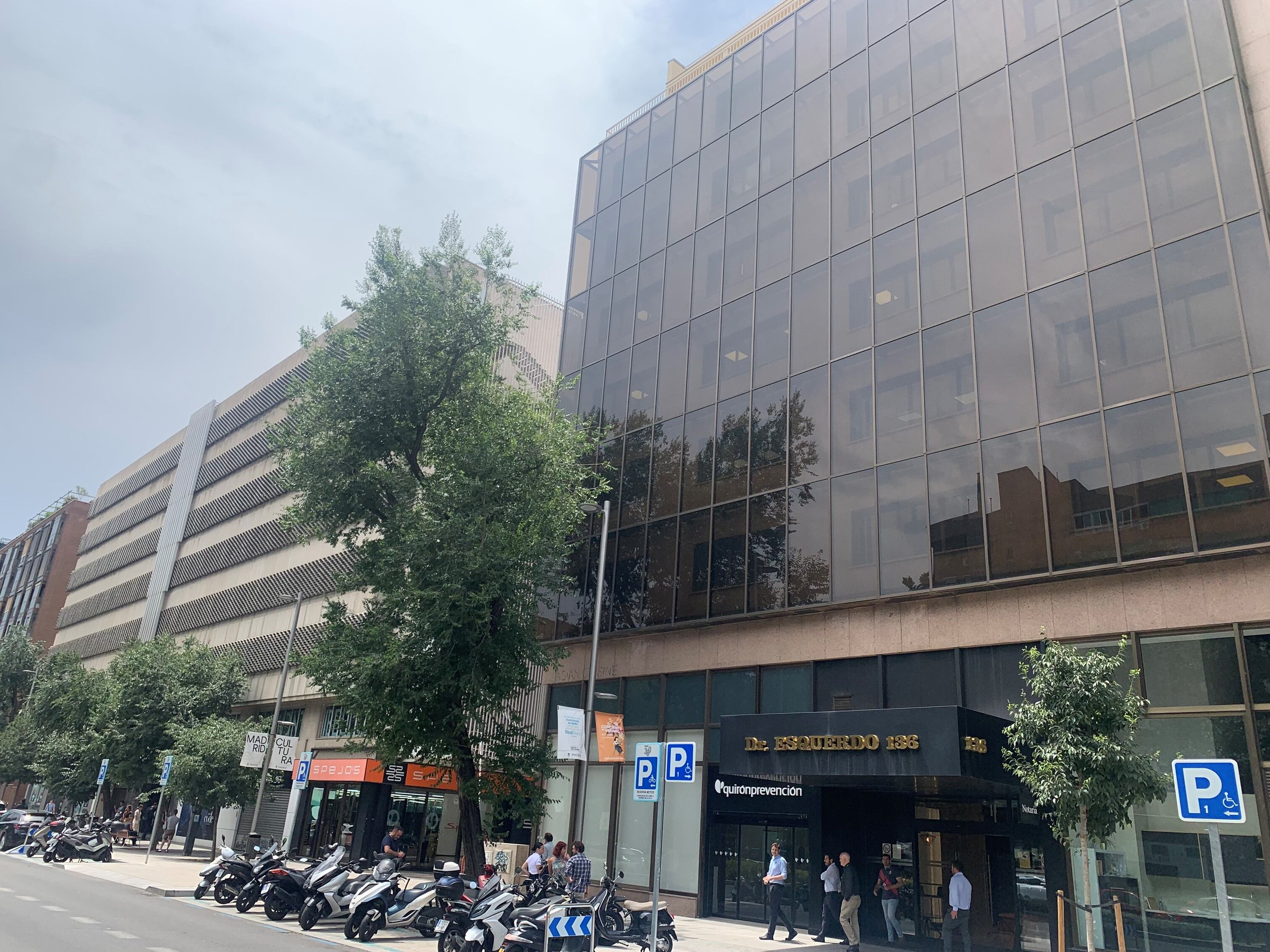 Edificio propiedad de GLL adquirido por Azora en el número 136 de Doctor Esquerdo de Madrid.