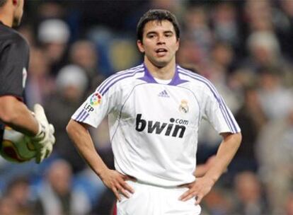 El jugador del Real Madrid, Saviola, durante el partido de octavos de final de la Copa del Rey.