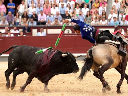 El rejoneador Diego Ventura durante el tercer festejo ecuestre de la Feria de San Isidro