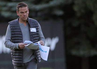 Lachlan Murdoch, 52, will become sole chairman of News Corp in November.