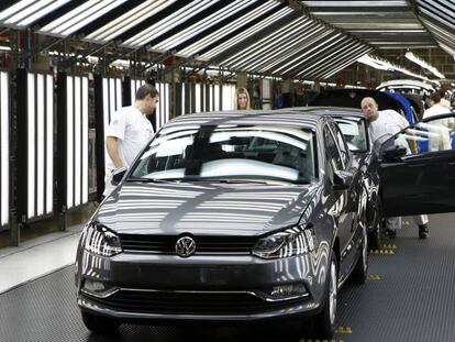 Automóviles en la planta de Volkswagen en Landaben (Pamplona). 