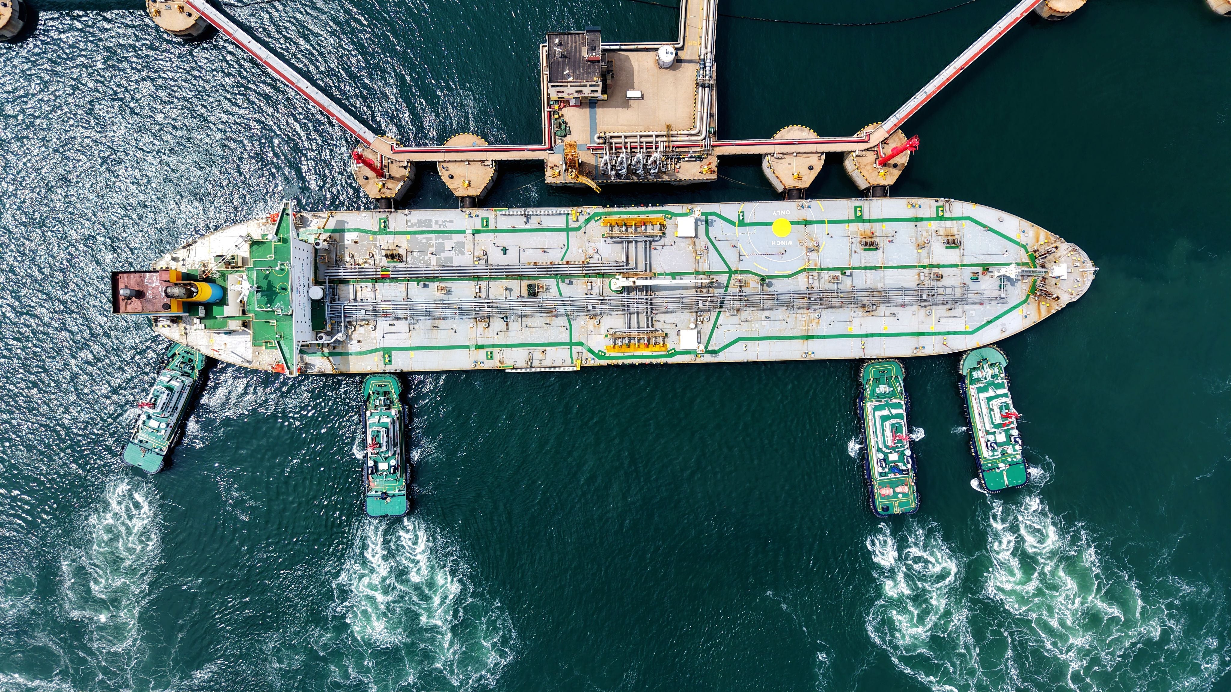 El bloqueo de Ormuz va de mal (Irán) en peor (Estados Unidos)