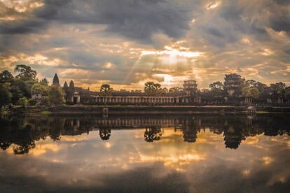 Angkor Wat, una de las mayores joyas urbanas de la antigüedad, en Camboya.