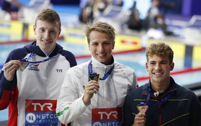 Max Lichtfield, David Verraszto y Joan Lluís Pons, los medallistas en los 400 estilos.