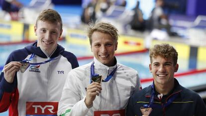 Max Lichtfield, David Verraszto y Joan Lluís Pons, los medallistas en los 400 estilos.