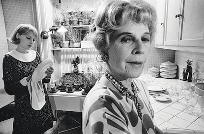 Ruth Gordon, en su papel de la amable Minnie Castevet, uno de los grandes aciertos del filme.