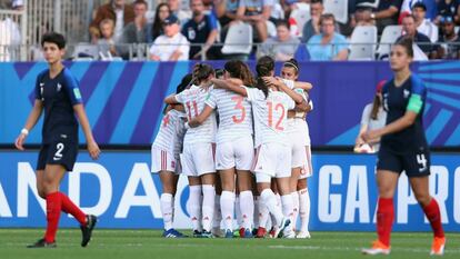 España celebra el gol de Patri Guijarro que les dio la victoria ante Francia.