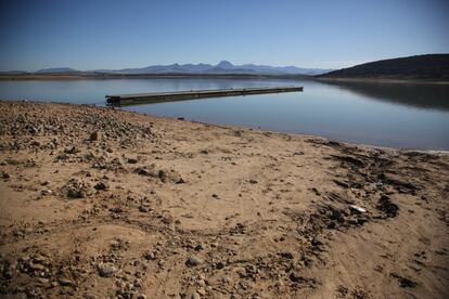 Vista del embalse de Bornos, en Cádiz, que se encuentra al 17% de su capacida, el 14 de noviembre de 2017.