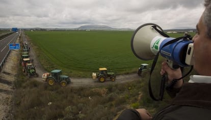 Protesta de agricultores contra el anillo en 2011. 