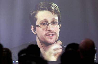 Snowden en una v&iacute;deoconferencia en la Universidad de Buenos Aires, en noviembre pasado.