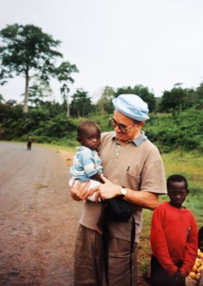 Foto sin datar de Miguel Pajares en África cedida por la familia.