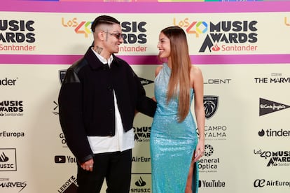 Los artistas urbanos Emilia y Duki. La argentina actúa esta noche en el escenario de LOS40 Music Awards Santander.