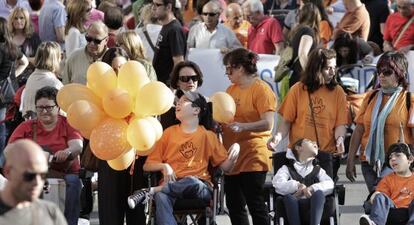 Miles de dependientes y familiares en la manifestación de este sábado en Alicante.