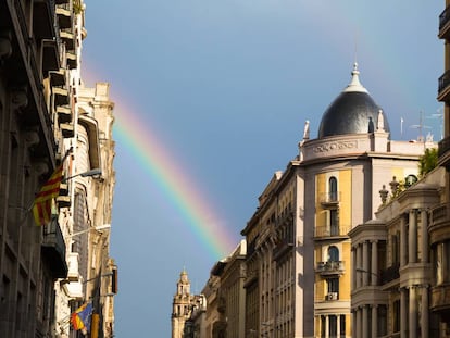 Imagen del arco iris en Barcelona.