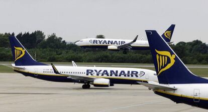 Aviones de Ryanair en el aeropuerto de Stansted (Londres).