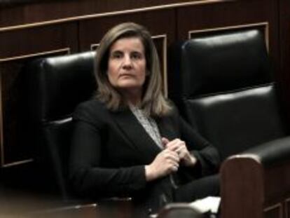 La ministra de Empleo, F&aacute;tima B&aacute;&ntilde;ez, durante la sesi&oacute;n de control al Gobierno celebrada en el Congreso de los Diputados. EFE/Archivo