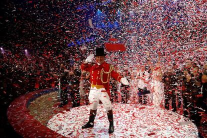 El payaso "Petit Gougou" se presenta durante la gala del 41º Festival Internacional de Circo de Montecarlo, en Mónaco (Mónaco).