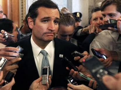 El senador Ted Cruz al t&eacute;rmino de su discurso de 21 horas en el Capitolio. 
 