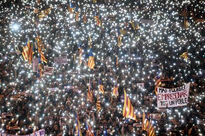 Manifestación independentista pidiendo la liberación de los separatistas encarcelados, el 11 de noviembre de 2017 en Barcelona.