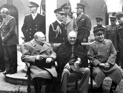 De izquierda a derecha, Winston Churchill, Franklin Roosevelt y Josef Stalin, durante la Conferencia de Yalta en 1945.