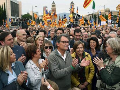 Artur Mas en la concentración en defensa de los cargos electos investigados.